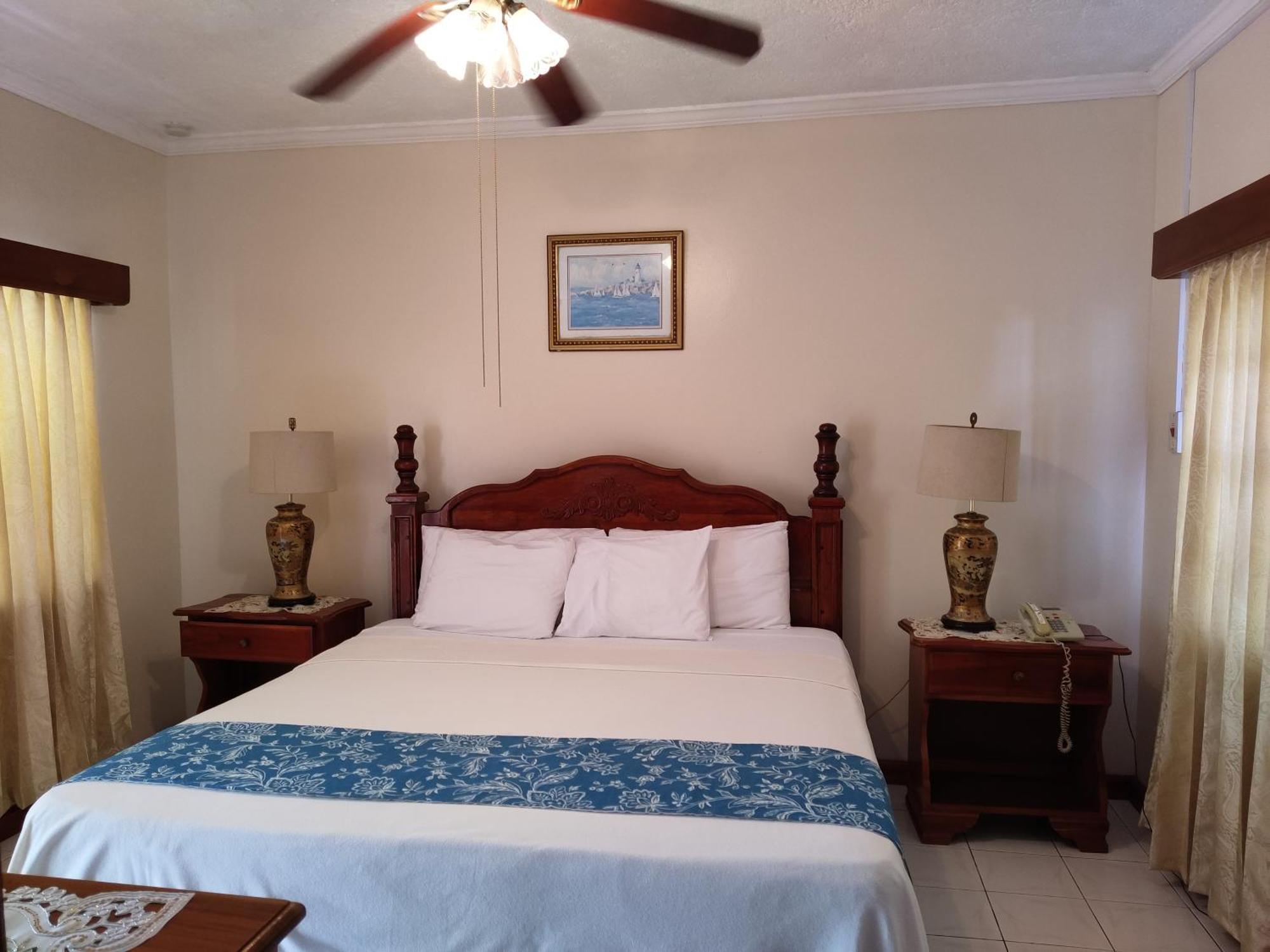 Rayon Hotel Negril Exterior foto