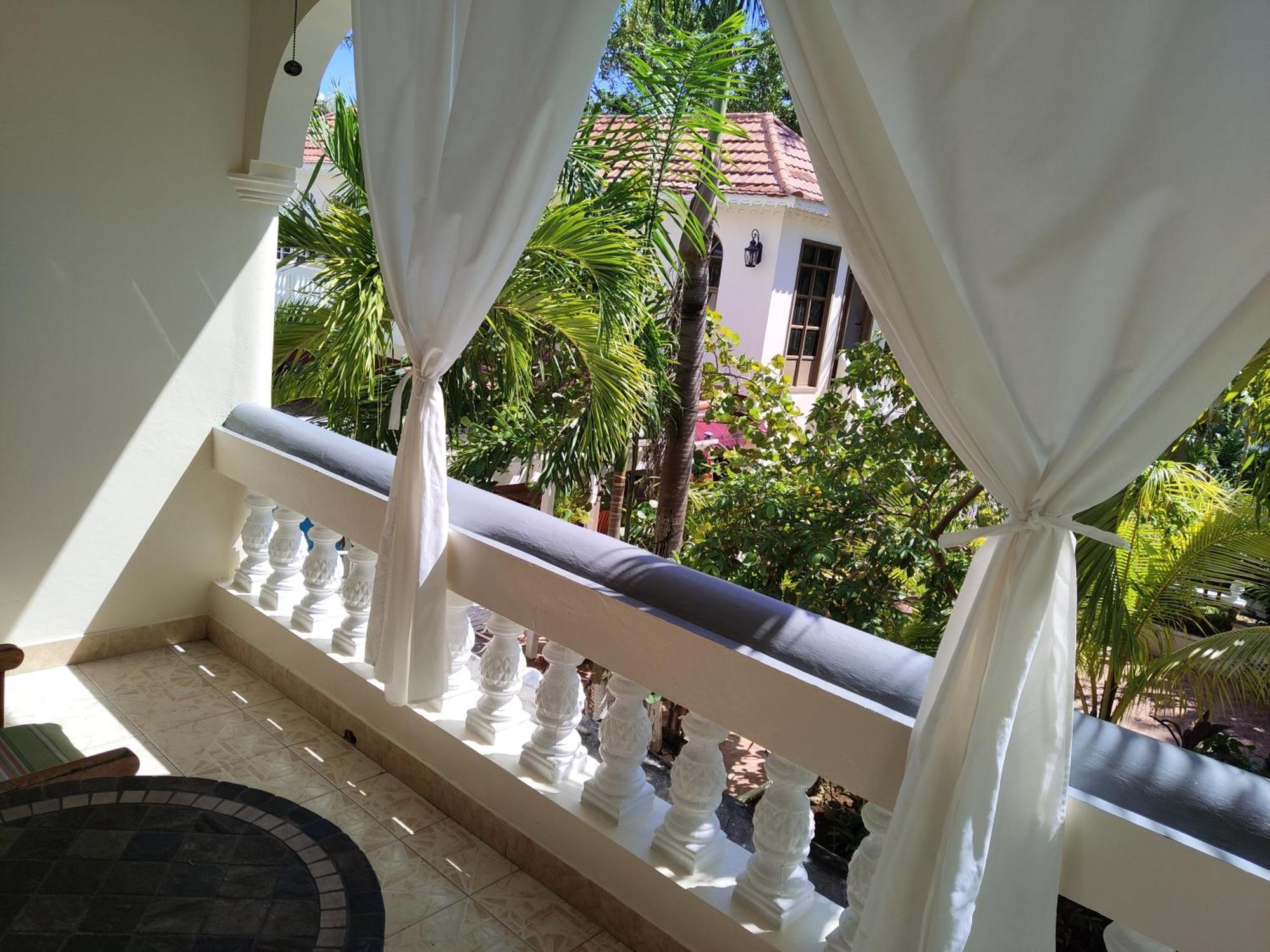 Rayon Hotel Negril Exterior foto