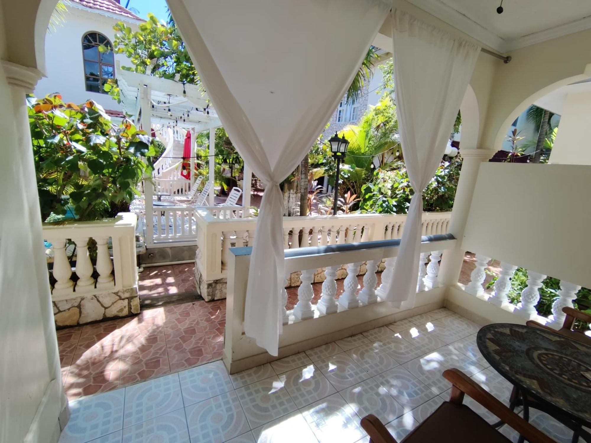 Rayon Hotel Negril Exterior foto