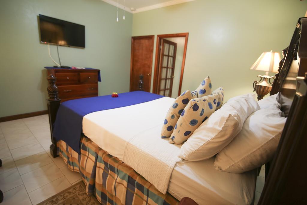 Rayon Hotel Negril Exterior foto